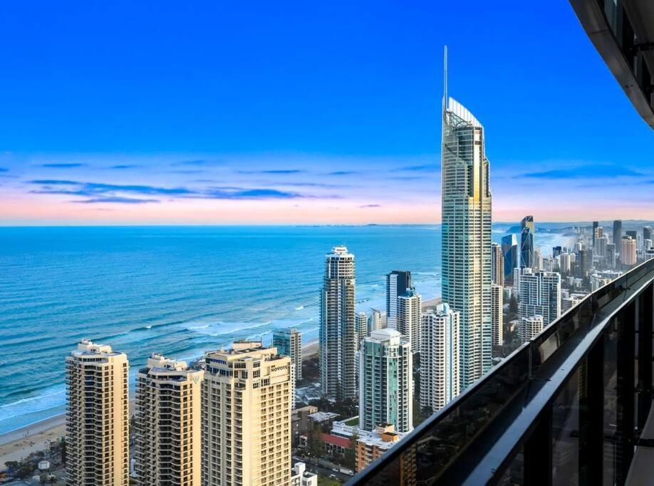 Exclusive Circle On Cavil Sub-penthouse Luxury - Hosted By Coastal Letting Gold Coast